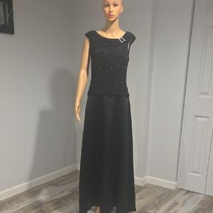 Patra Elegant Black Sleeveless Maxi Dress
